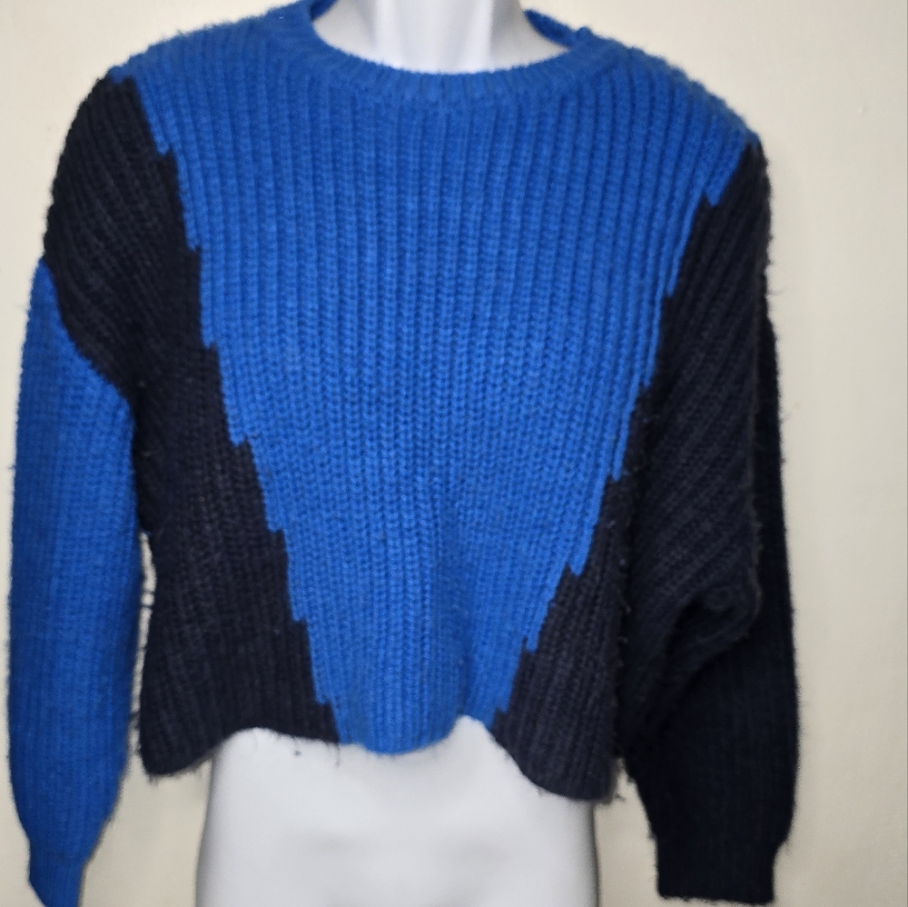 Zara Black and blue sweater